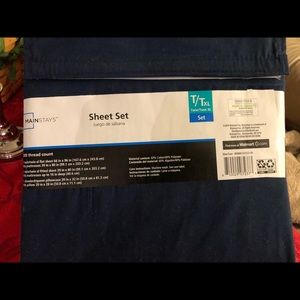 Twin XL dorm sheets.